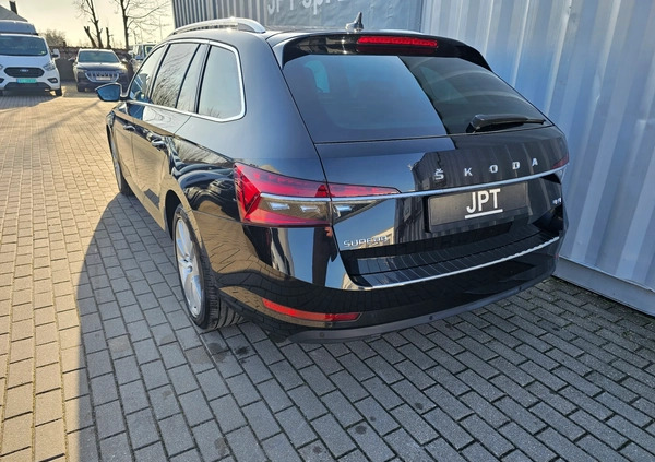 Skoda Superb cena 109347 przebieg: 113762, rok produkcji 2019 z Żychlin małe 466